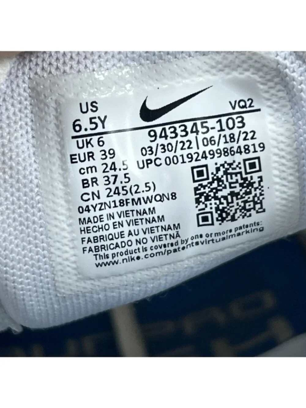Nike Air Max 270 Women’s Size 8 White Running Shoes Sneakers 943345-103